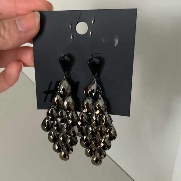 H&M Tear Drop Beaded Gun Metal Black Dangle Statement Trendy Earrings Brand New - Picture 6 of 7